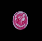 Resin Cabochon - Camée. Oval. Pink. 10 mm